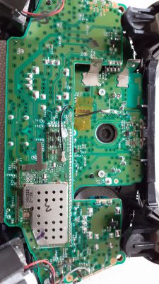 Pad Xbox 1708 - Problem z drgającą lewą gałką po wymianie, co jeszcze sprawdzić?