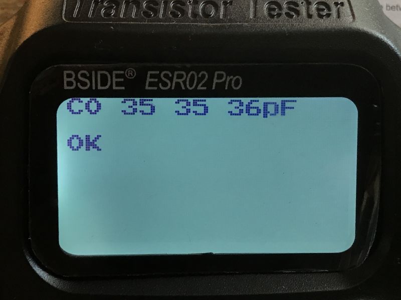 BSIDE ESR02 Pro Tester Screen with Measurement Result View of the BSIDE ESR02 Pro tester screen displaying capacitance measurements.