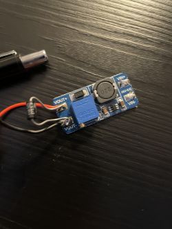 Lokalizator? Znalazłem dziwne urządzenie namierzające.