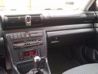 Audi A4 B5 1.8 - Płyn chłodniczy leje się z pompy wody. Gdzie jest czujnik temp?