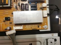 Sony Bravia KD-65XE7005 - Czerwona dioda miga 6 razy