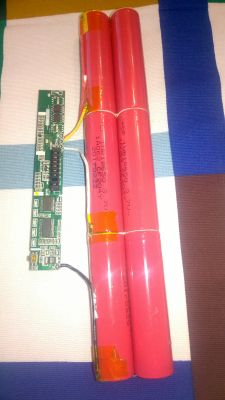 Szukam schematu płytki baterii Samsung RC510 - brak ładowania ogniw