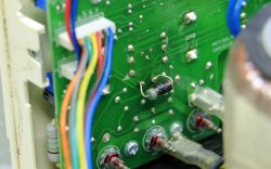Werkstattnetzteil Basetech BT-305 - verkohlter Widerstand