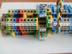 Zug: Szerokość modułu i kolor dla PEN niepodzielonego