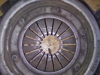 Fiat 126p 99r. - Szarpanie przy ruszaniu, uszkodzona tuleja wałka sprzęgłowego?