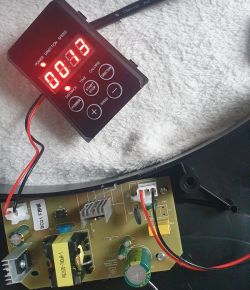 Panel sterowania z wyświetlaczem i płytka PCB urządzenia elektrycznego