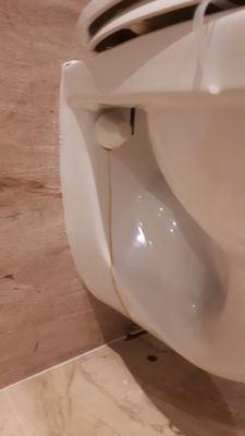 Wyciek wody z Geberit - jak uszczelnić śruby przy misce?