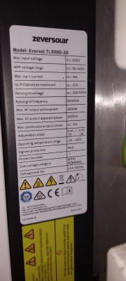Tabliczka znamionowa falownika Zeversolar Eversol TL3000-20 z danymi technicznymi.