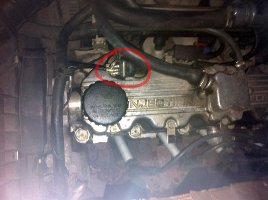 Astra 2.0i C20NE - Co to za część/wiązka? obudowa plastikowa została mi w ręce