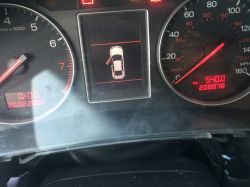 Wymiana licznika RB4 z czerwonym FIS na kolorowy w Audi A4 b6 2003, konfiguracja kablem KKL