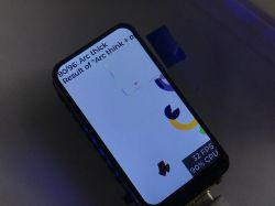 Moduł ESP32-C6-LCD-1.47 wyświetlający test renderowania z wynikami FPS i CPU