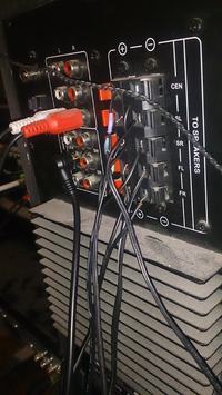 jak połączyć amplituner i subwoofer