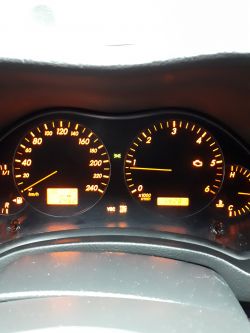 Toyota Avensis t25 traci moc przy 160 km/h - błąd wycieku paliwa