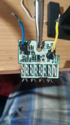 Black And Decker - Jak podłączyć płytkę pcb do baterii Black And Decker