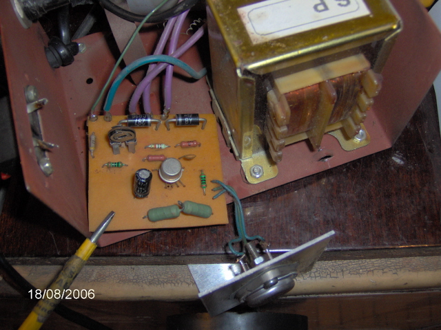 Zasilacz do CB 13,8V 3A a ma 10,8V 200mA co się spaliło?