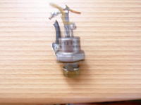 T32-25-03, 0-07 – co to za element elektroniczny z mocowaniem, dioda czy coś innego?