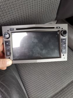 Radio DVD 2 din Chińczyk - Radyjko się zawiesiło po odłączeniu nie daje się uruc Radio DVD 2 din Chińczyk - Radyjko się zawiesiło po odłączeniu nie daje się uruc