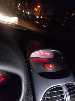 Peugeot 206 1,4 16v benzyna - Bezpiecznik do sygnału dzwiękowego, przełącznik do Peugeot 206 1,4 16v benzyna - Bezpiecznik do sygnału dzwiękowego, przełącznik do