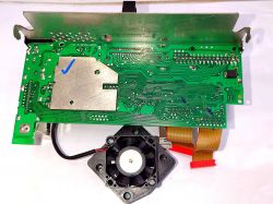 Tył obwodu drukowanego z radiem samochodowym Magneti Marelli C141.