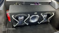 Subwoofery do Ford Fiesta MK7 Coupe - dwa mniejsze vs jeden duży z Hertz CDP4