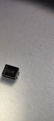 Diody SSL34B na stole