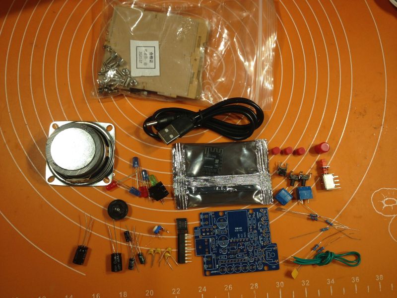 Mała kolumna DIY z Bluetooth. Recenzja zestawu do samodzielnego montażu.