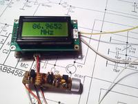 Licznik częstotliwości do 500 MHz na Atmega 48.