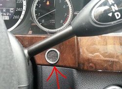Mercedes W212 - wo ist der interne Temperatursensor?