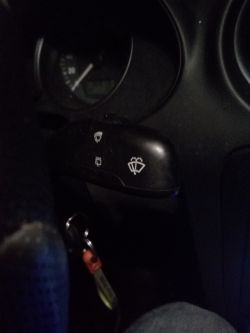 Seat ibiza 05r 74kw - Bezpiecznik kontrolka brak średniej spalania