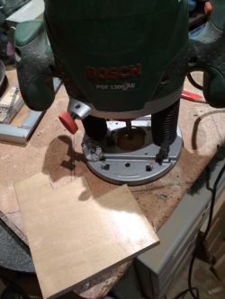 Piętrowy stojak na śrubokręty DIY Piętrowy stojak na śrubokręty DIY