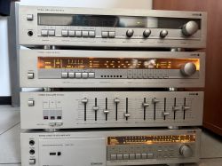 Zestaw audio DIORA składający się z amplitunera WS 4422, radia AS 6422, equalizera FS 0422 i odtwarzacza kasetowego MDS 4422.