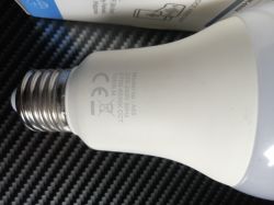 Smart LED Bulb Crabtek A65 CCT Smart LED bulb Crabtek A65 CCT against a packaging background.