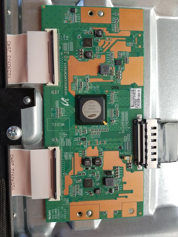 JVC LT-55VU83A - Pasy na ekranie. Nie działa pilot.