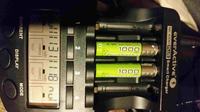 Comparing AAA Varta Ready2use 1000mAh and Eneloop Pro 930mAh Rechargeable Batteries