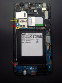 SAMSUNG GT-I9505 - Nie ma zasięgu, przekreślone kółko.