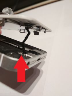 Jak wymienić wyświetlacz w iPhone SE? Jak wymienić wyświetlacz w iPhone SE?