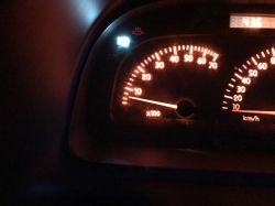 Renault Laguna 1 - Kontrolki świateł mijania i drogowych się mieszają