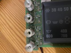 Płyta główna pralki Bosch WLX16460PL z przyciskami sprężynowymi i wyświetlaczem LCD