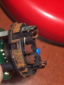 Klapa Skoda Superb 2 3T5 2011 ręcznie trzeba otwierać