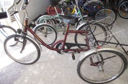 Budowa osi roweru trzykołowego Romet, schemat wymiarów, łożyska, napęd i piasty w trajkach