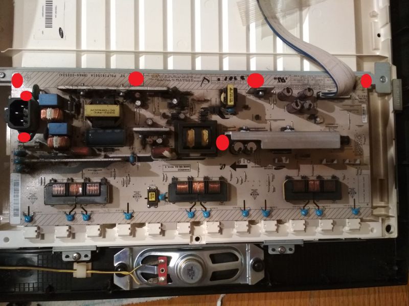 TV Samsung LE32A330J1N samoczynnie wyłącza się i włącza - naprawa