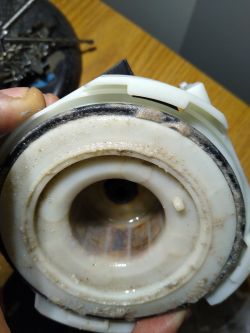 Whirlpool ADG6240: Naprawa pompy myjącej, wymiana łożysk, pomysł z teflonem, pompy z elektroniką