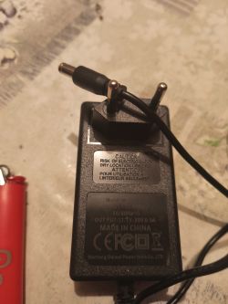 Czy ładowarka 21V 1A lub 2A szybciej naładuje akumulatory 21V 3Ah i czy bezpiecznie?