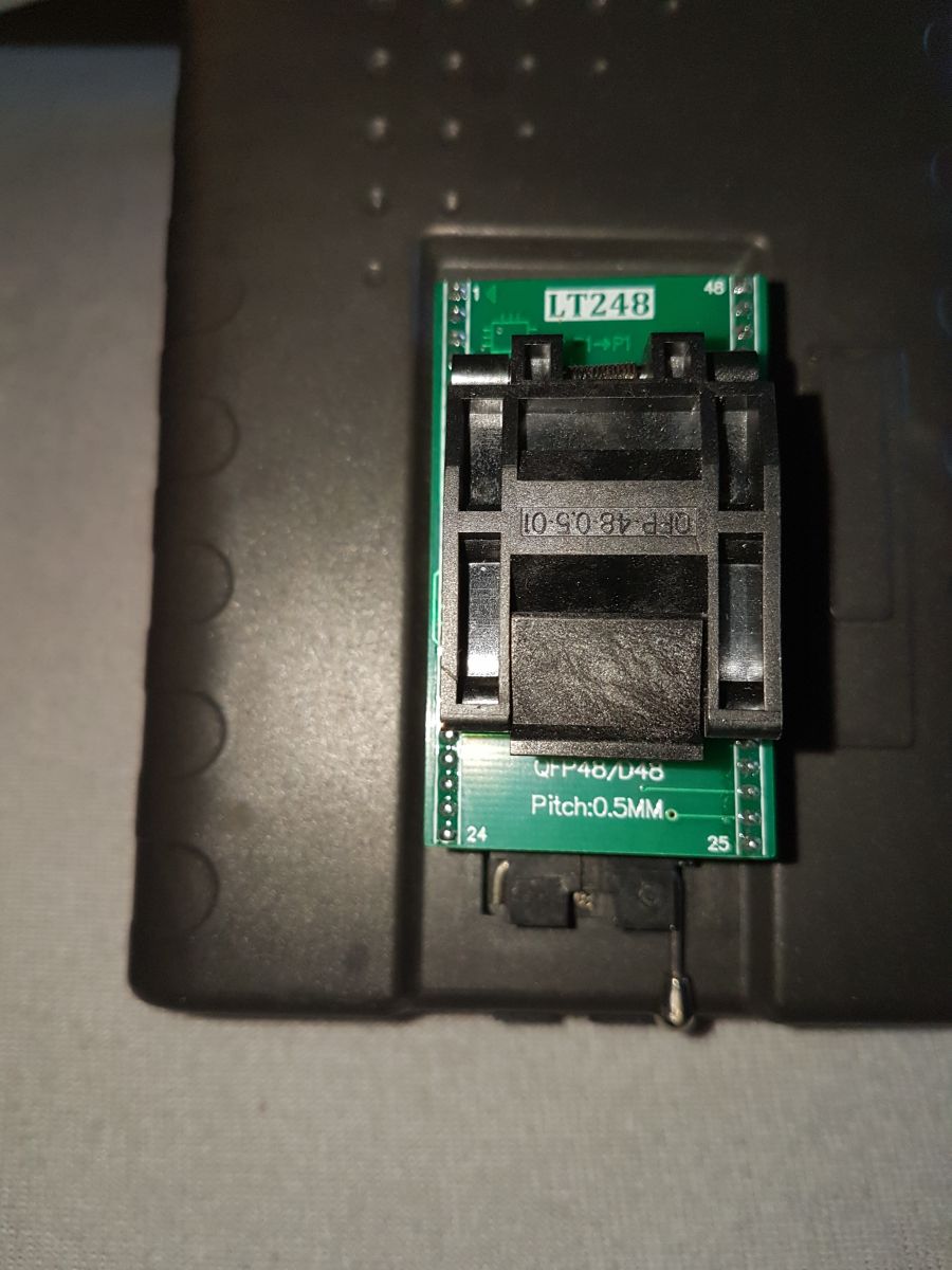 Programowanie WT61P805 - za pomocą programatora TNM5000