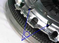 Ustawienie tłoków i znaków przy zakładaniu paska rozrządu w Passat B3 1.9 D