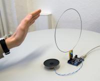 Prosty theremin (eterofon) zbudowany w oparciu o Arduino