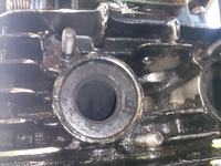 silniki 4suw honda cb 250 - z dziurki pomiedzy wydechami cieknie olej silniki 4suw honda cb 250 - z dziurki pomiedzy wydechami cieknie olej