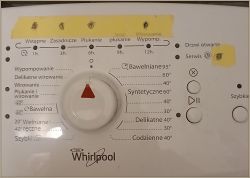 Panel sterowania pralki Whirlpool AWE 60110 z widocznymi oznaczeniami programów i lampek kontrolnych.