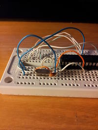 Podłączenie programatora z mikrokontrolerem - co robię źle?