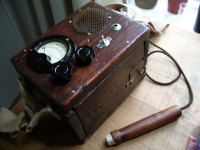 Steampunkowy wykrywacz pola magnetycznego